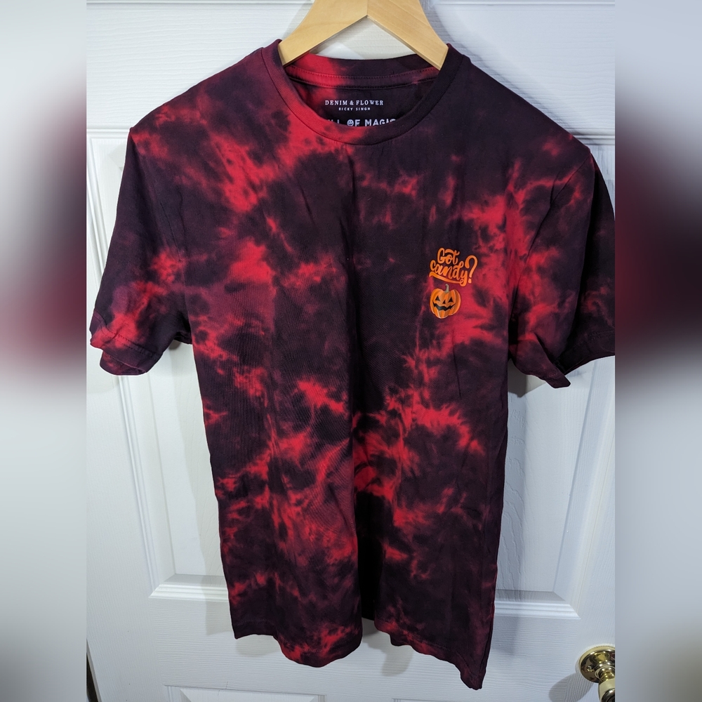 Denim & Flower red tie dye Got Candy  T-shirt size small